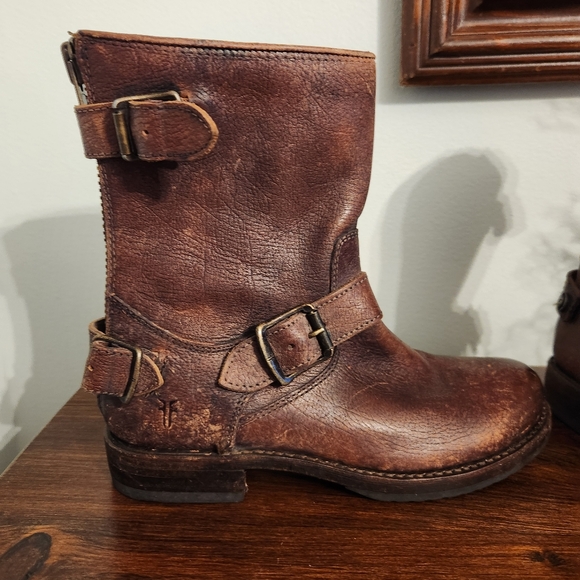 NWTB Frye Women's Veronica Short Distressed Boots Size 6 - Picture 5 of 17
